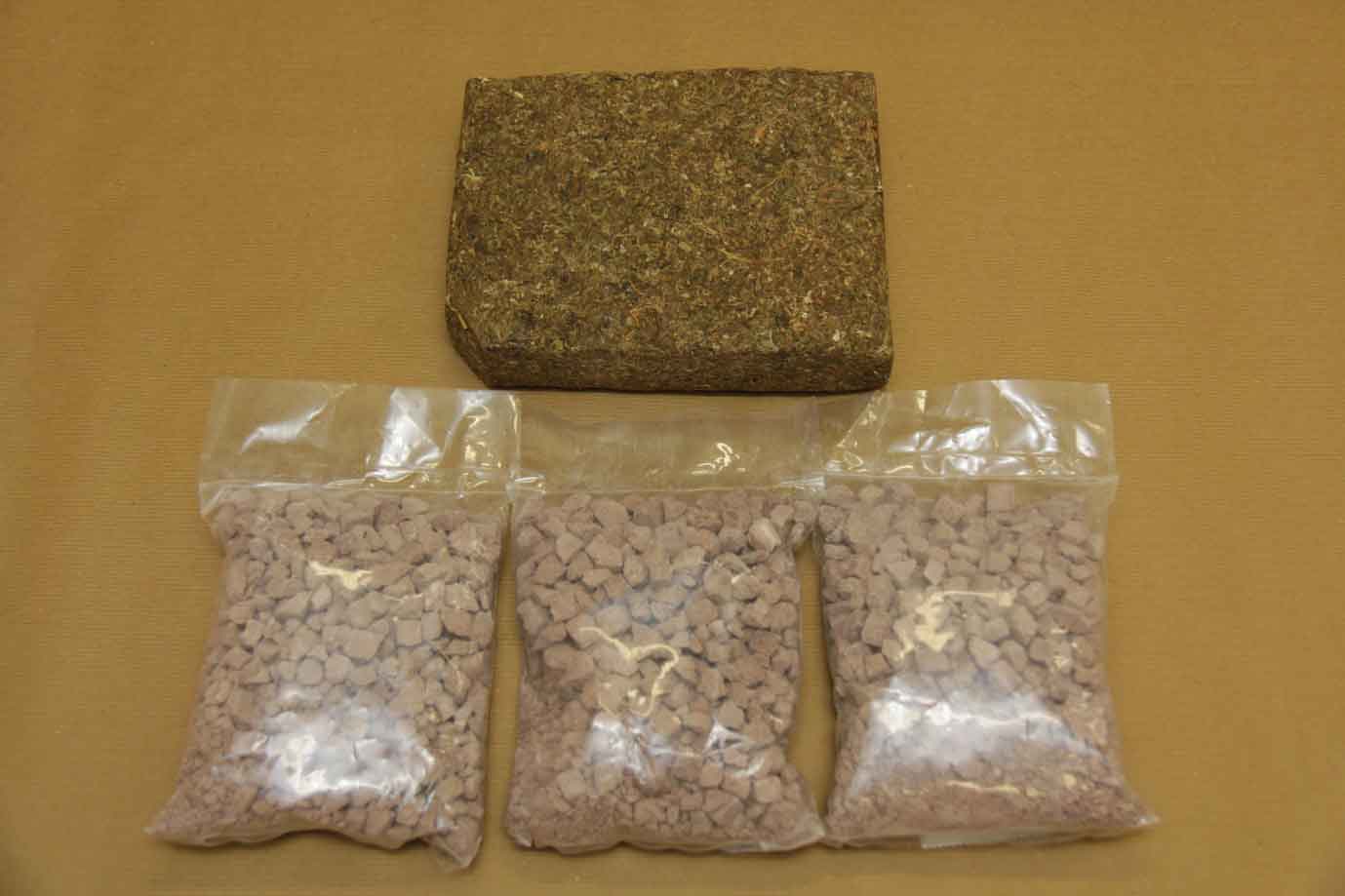 Cannabis and heroin seized at Woodlands Checkpoint on 4 Dec 2015