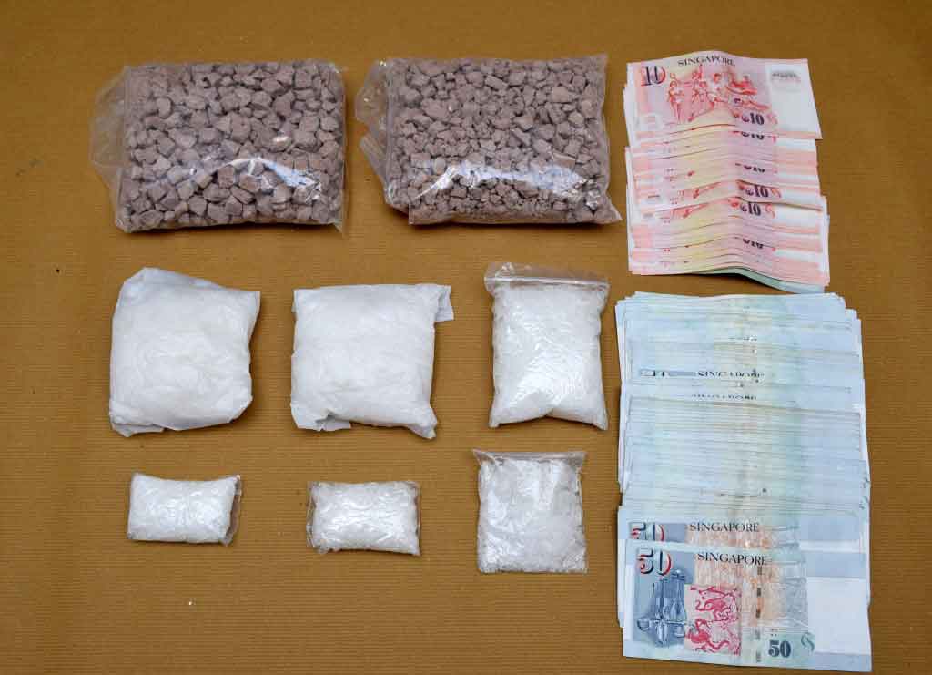 Photo-2 : Drugs and cash seized in CNB operation on 6-Oct 2015 Photo-2 : Drugs and cash seized in CNB operation on 6-Oct 2015