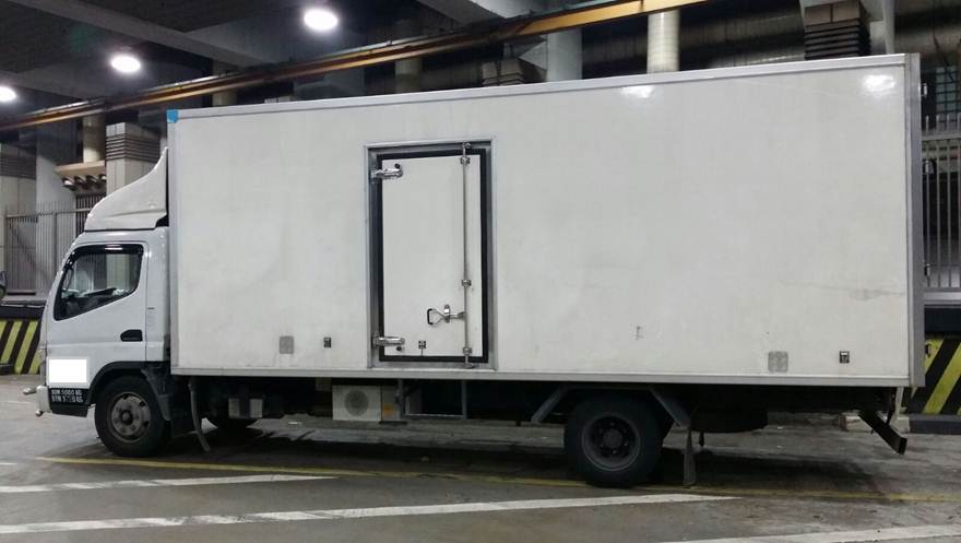 Photo-3: Malaysia-registered lorry intercepted at Woodlands Checkpoint on 13 Aug 2015