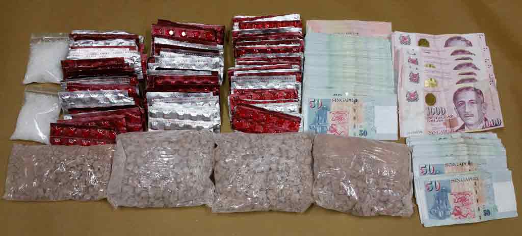 Drugs and cash seized on 2 Mar 2016