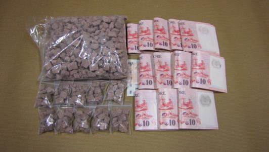 Photo-1: Heroin and cash seized from CNB operation at Upper Boon Keng Road and the follow-up operation.