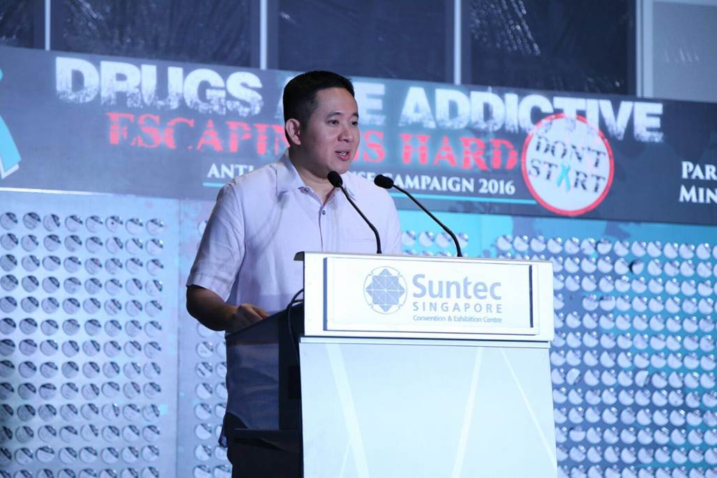 Parliamentary Secretary Mr Amrin Amin giving a speech at the launch of the Anti-Drug Escape Game
