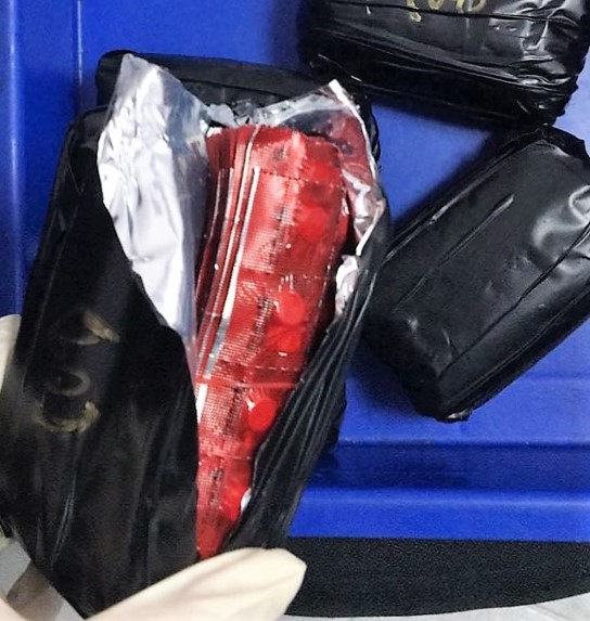 Bundles containing Erimin-5 tablets seized at Woodlands Checkpoint on 18 May 2017 (Photo: CNB)