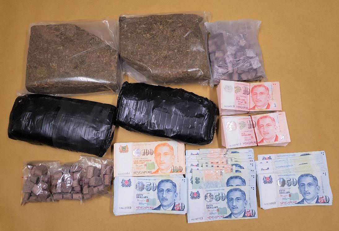 Drugs and cash recovered during CNB operation on 24 Aug 18