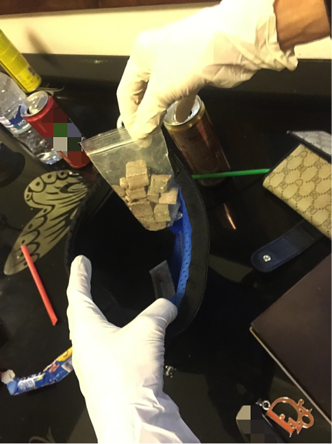 2018-10-06_Photo-1 (CNB): Heroin recovered from within a suspected drug store, a unit in a private apartment, in the vicinity of Lorong 29 Geylang on 5 October 2018. 2018-10-06_Photo-1 (CNB): Heroin recovered from within a suspected drug store, a unit in a private apartment, in the vicinity of Lorong 29 Geylang on 5 October 2018.