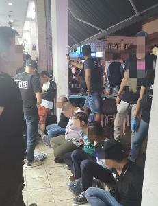 Photo-2 (CNB): Suspected drug offenders arrested in CNB operation in the vicinity of Geylang Lorong 10 on 16 July 2019. Photo-2 (CNB): Suspected drug offenders arrested in CNB operation in the vicinity of Geylang Lorong 10 on 16 July 2019.