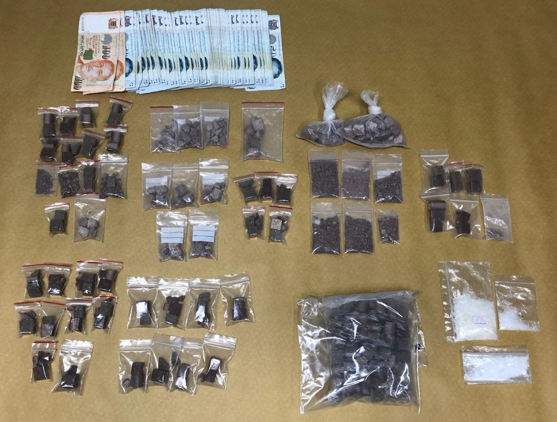 Photo-3 (CNB): Drugs and cash seized in CNB operation on 19 September 2019.