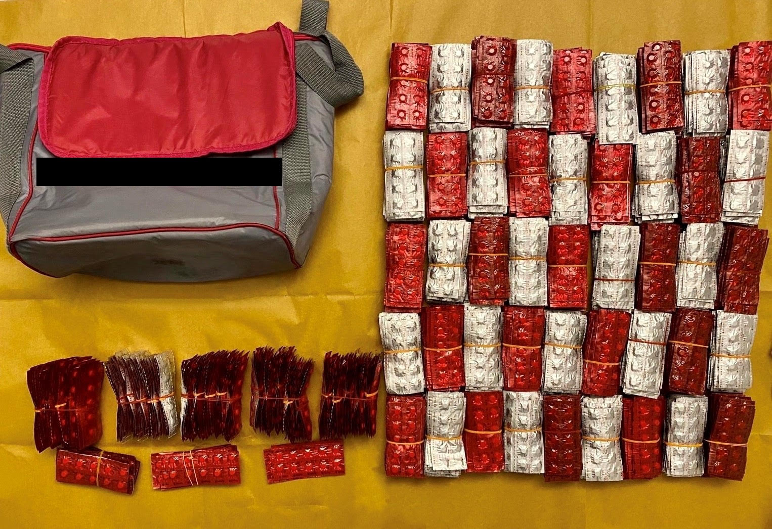 Photo 3 (CNB) - 13,970 Erimin-5 tablets seized from a hotel located in the vicinity of Beach Road. Photo 3 (CNB) - 13,970 Erimin-5 tablets seized from a hotel located in the vicinity of Beach Road.