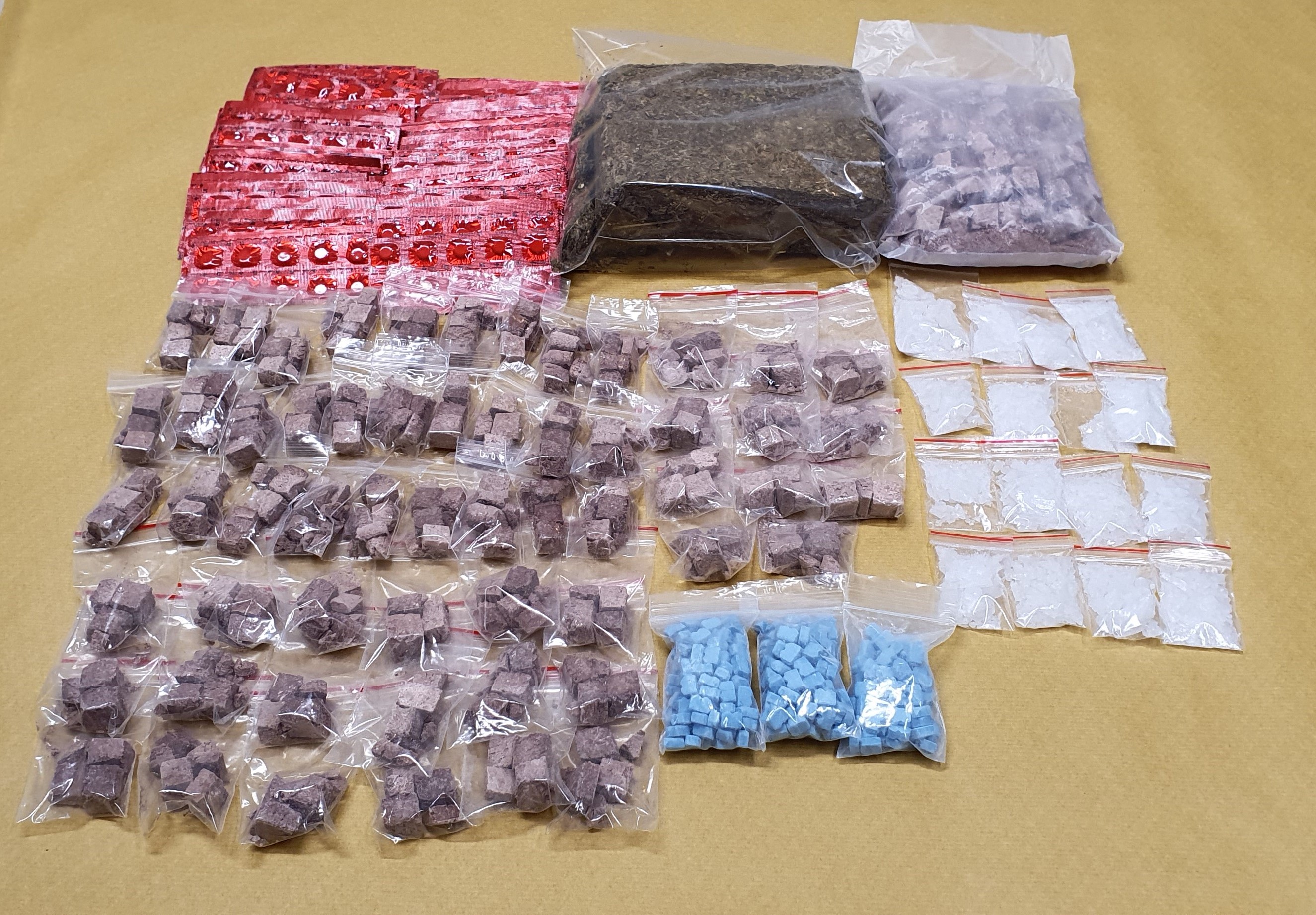 Photo 1 (CNB): Some of the drugs seized during CNB’s operation on 13 February 2020 Photo 1 (CNB): Some of the drugs seized during CNB’s operation on 13 February 2020