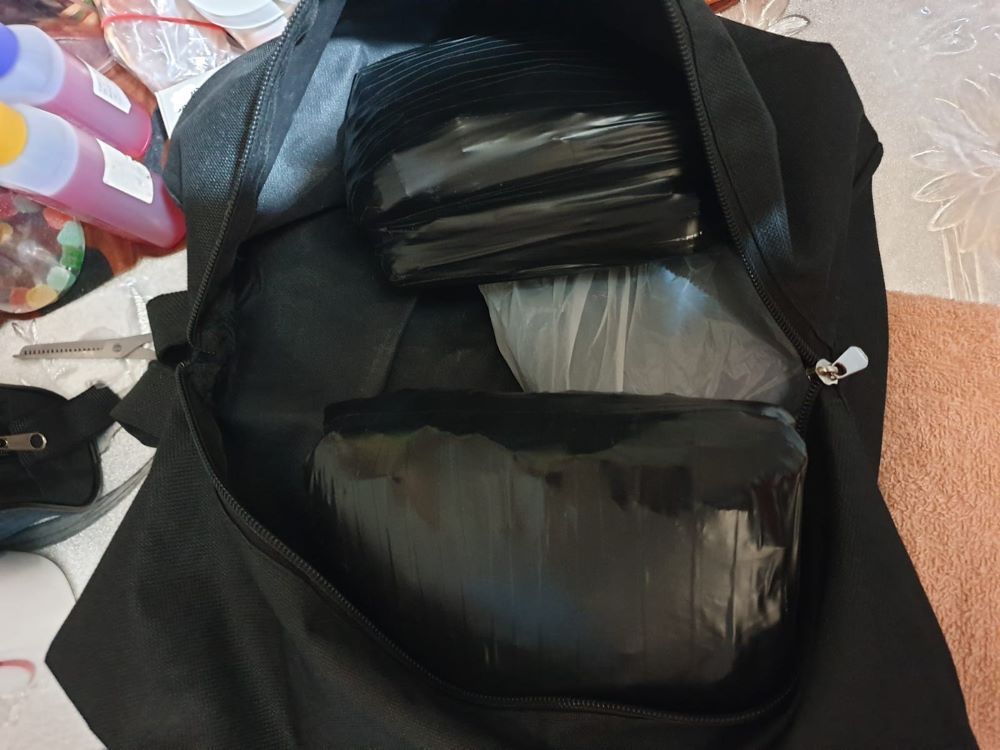 Photo 1 (CNB) – Bundles of heroin seized from the hideout of a 55-year-old Singaporean male in the vicinity of Serangoon Ave 2 during a CNB operation on 10 December 2020.